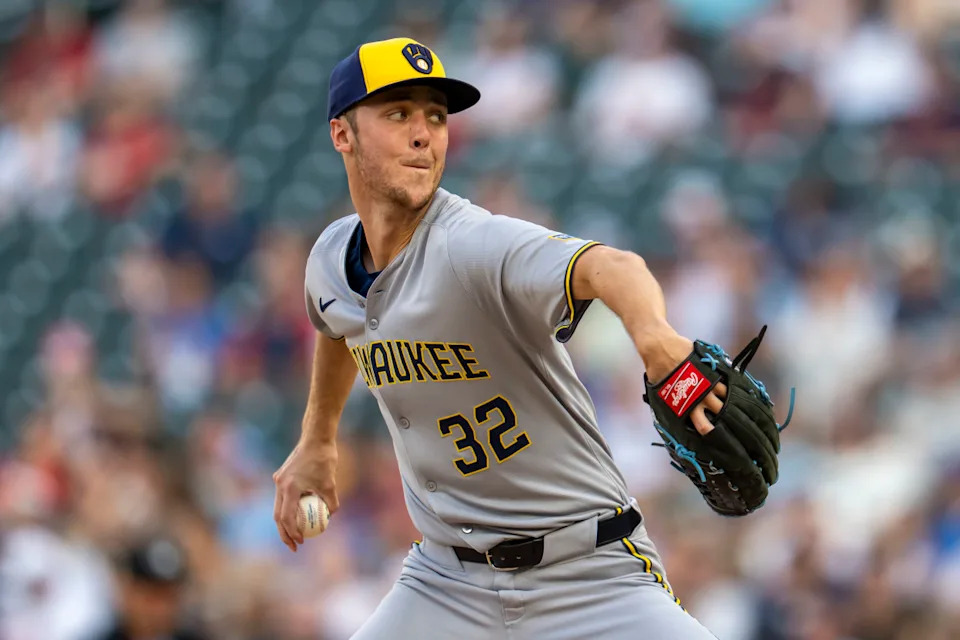 Milwaukee Brewers starting pitcher Jacob Misiorowski (32)© Jesse Johnson-Imagn Images