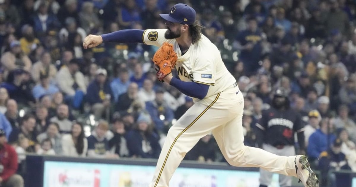 Texas Rangers signing reliever Jakob Junis to one-year deal