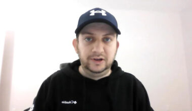 REPORT: Yankees Interested in Gold Glover to Replace Cody Bellinger