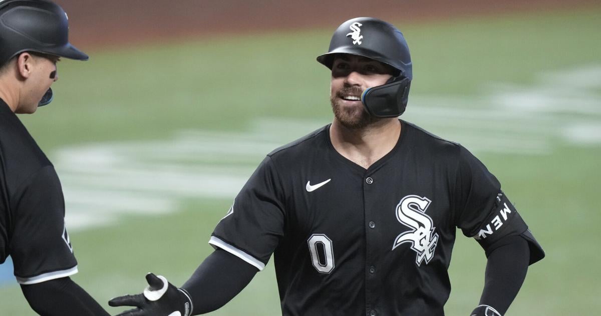 Charleston RiverDogs name Danny Mendick new manager