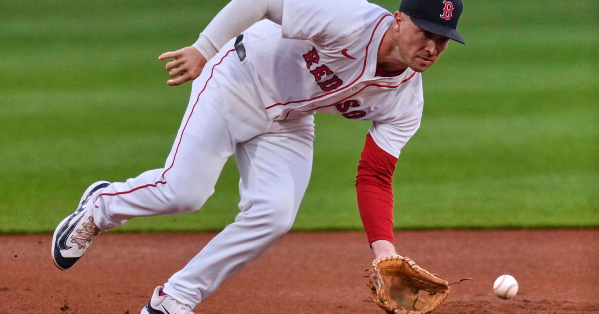 Chicago Cubs finalize $175 million contract with All-Star third baseman Alex Bregman | MLB