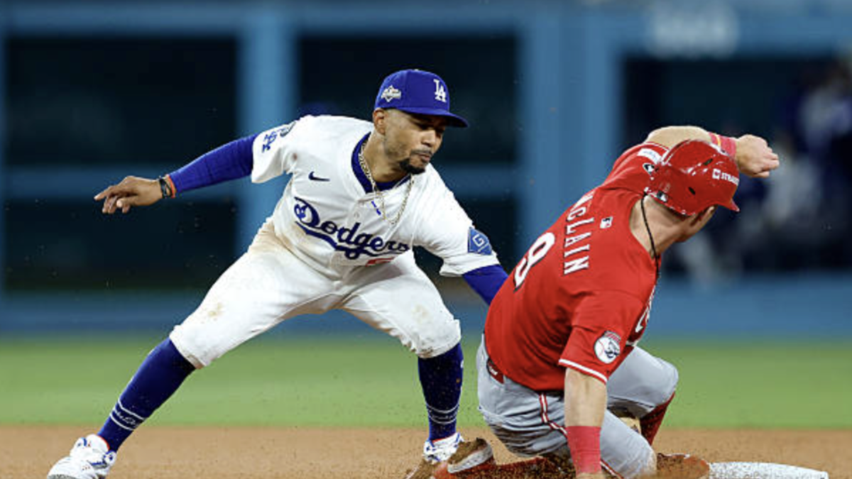 Thinking about what Tito told me about being aggressive on the bases | 700WLW