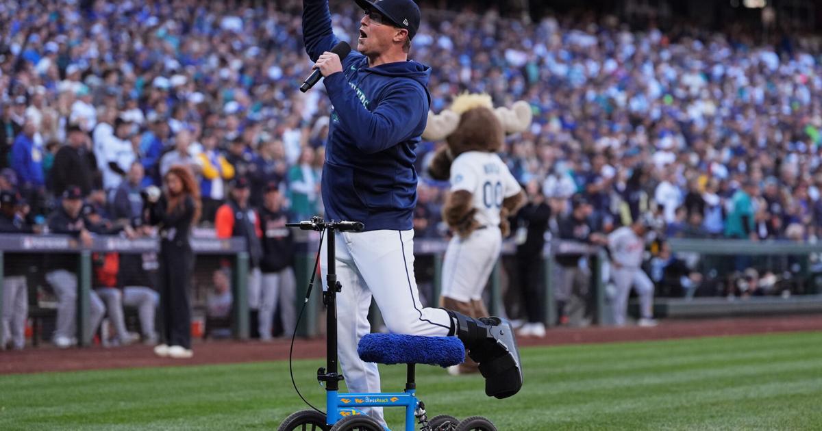 Cubs agree to minor league contracts with outfielder Chas McCormick and reliever Trent Thornton | MLB