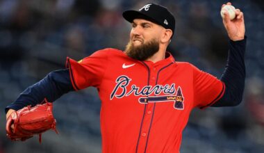 Pitcher Dylan Lee goes to salary arbitration with the Atlanta Braves |