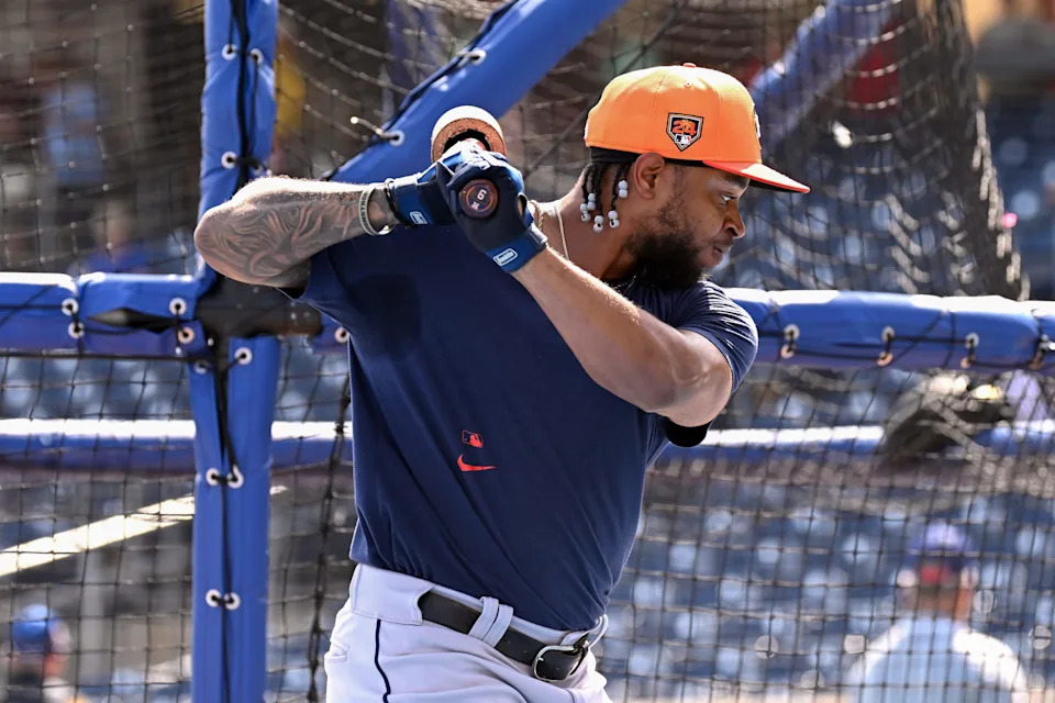 Mar 8, 2024; Clearwater, Florida, USA; Houston Astros left fielder Corey Julks (9) prepares for batting practice before the spring training game against the Philadelphia Phillies at BayCare Ballpark. Mandatory Credit: Jonathan Dyer-USA TODAY Sports