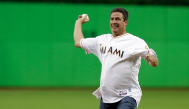 Topps creates one-of-a-kind Dan Marino baseball card