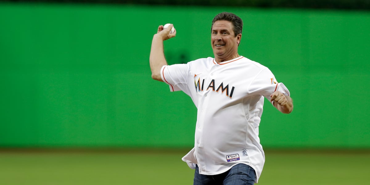 Topps creates one-of-a-kind Dan Marino baseball card