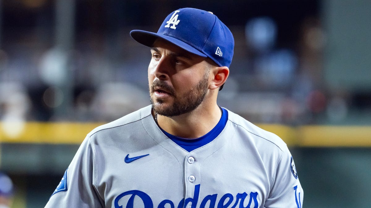 Alex Vesia’s wife speaks after loss of newborn baby last year