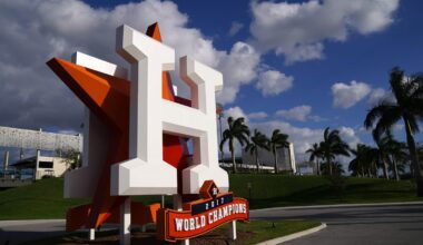 Newest Astros starter Tatsuya Imai attends Texans' game