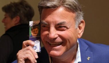 Seattle Mariners broadcaster Rick Rizzs reflects on his career as he heads into retirement :: WRAL.com