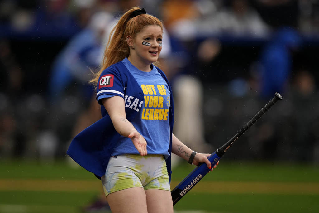 Ariel Winter, don’t hesitate to make your move – Santa Cruz Sentinel