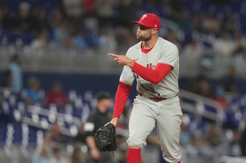 Phillies invite 27 to spring training