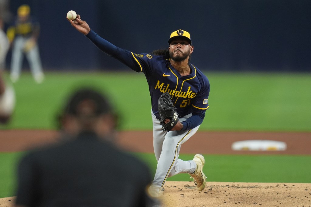 After early fan anger, David Stearns rebuilds Mets