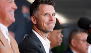 Buster Posey not ruling out possibility of SF Giants continuing to add