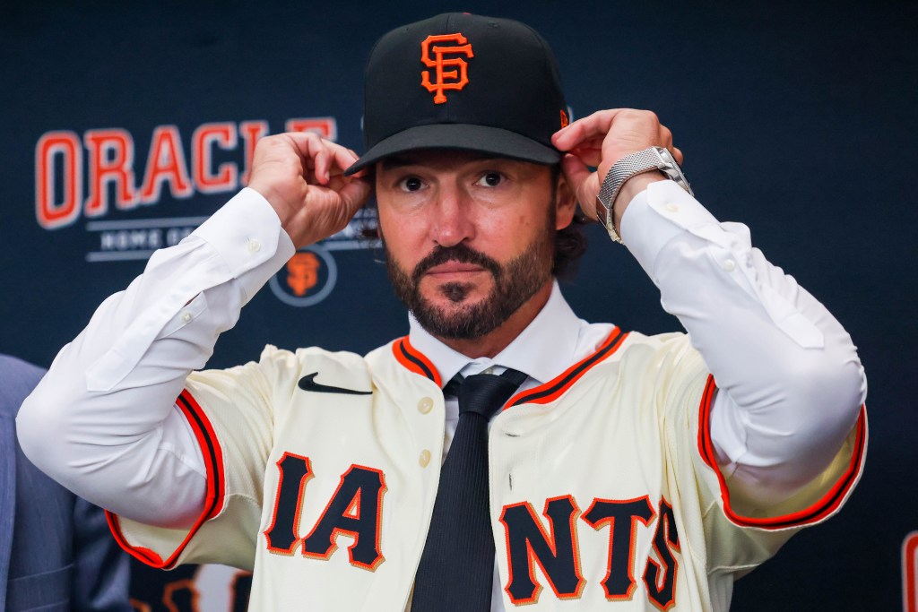 SF Giants manager Tony Vitello has Hall of Fame mentor: Tony La Russa