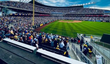 Royals changing dimensions of outfield fences