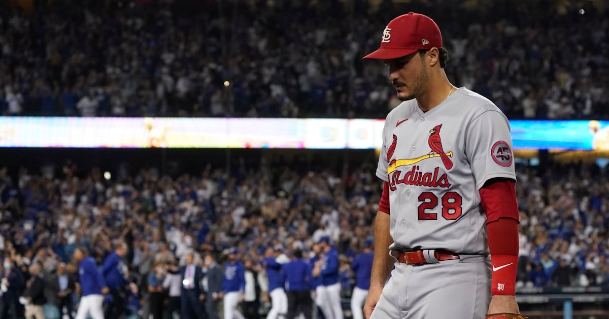 Arizona Diamondbacks acquire third baseman Nolan Arenado from St. Louis Cardinals