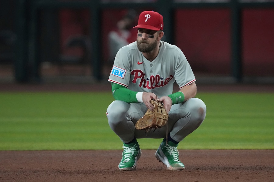 Bryce Harper's apparel deal with Under Armour lapses