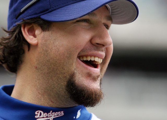 Eric Gagné Signed To 2-Year Contract