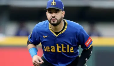 MLB Rumors: NL Central team reportedly expresses interest in Eugenio Suarez