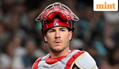 JT Realmuto re-signs with Phillies