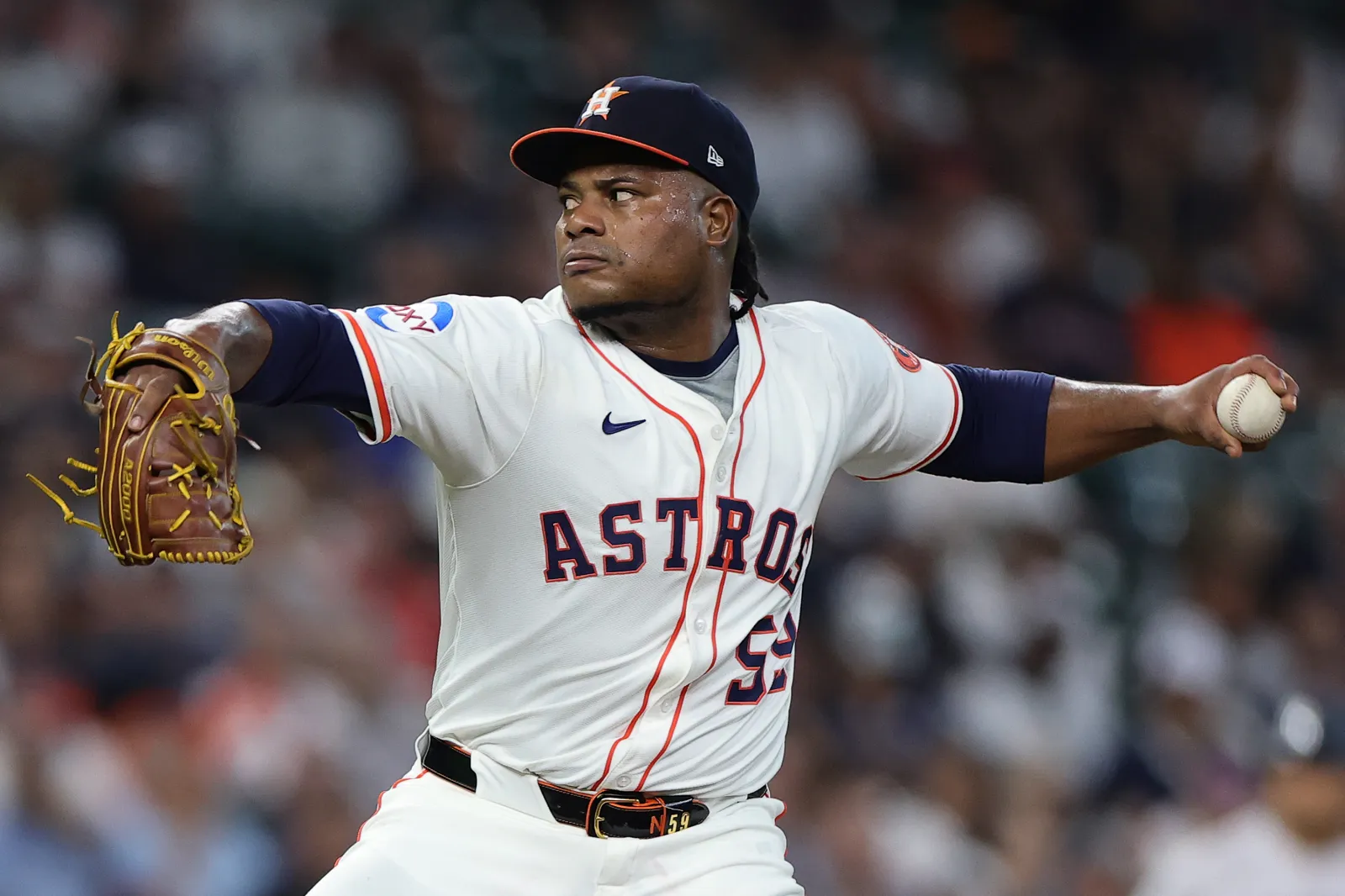 HOUSTON, TEXAS - SEPTEMBER 02: Framber Valdez #59 of the Houston Astros pitches during the first inning against the New York Yankees at Daikin Park on September 02, 2025 in Houston, Texas. (Photo by Alex Slitz/Getty Images)