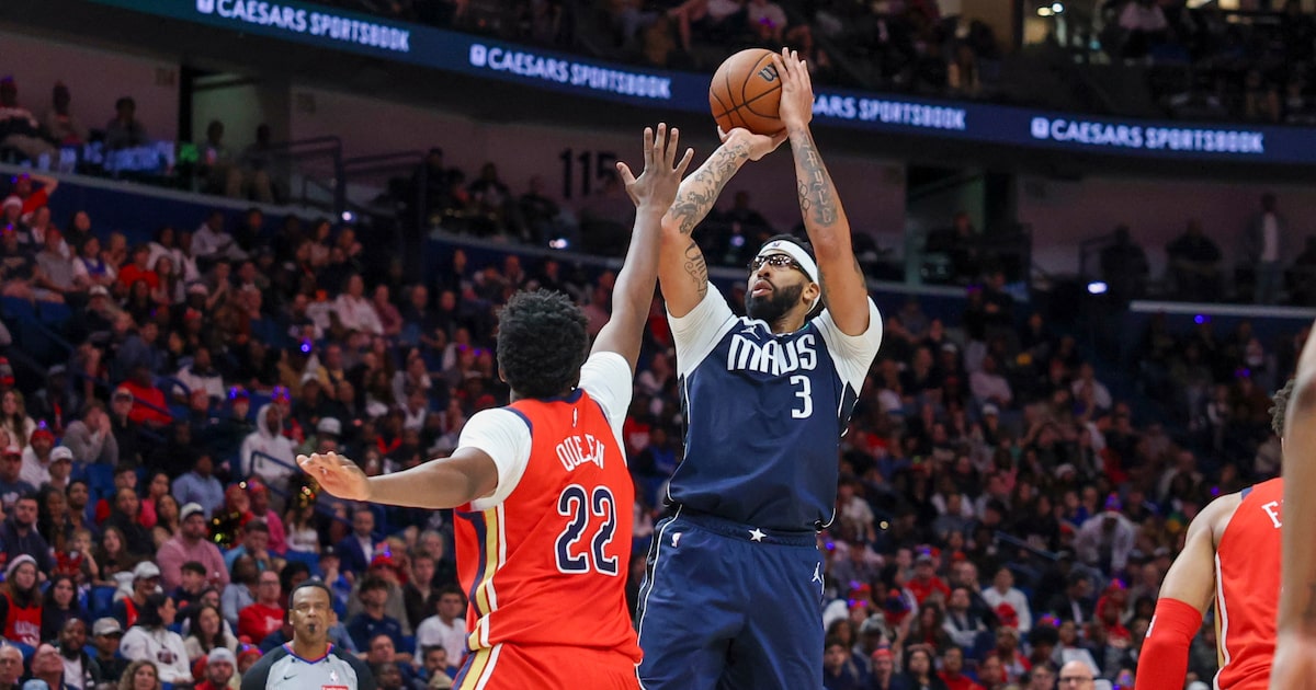 Mavs and AD, CFP and how much better are the Mariners than the Rangers?