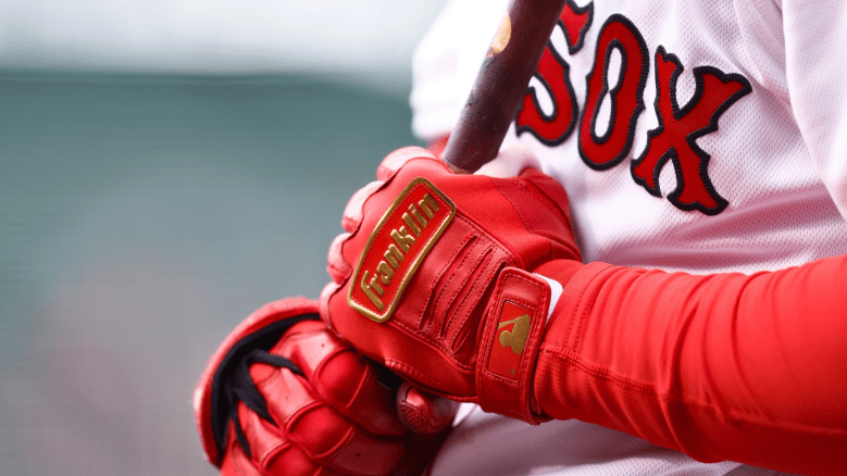 Eugenio Suárez as a free agent slugger linked to the Boston Red Sox as a potential solution to their infield needs.