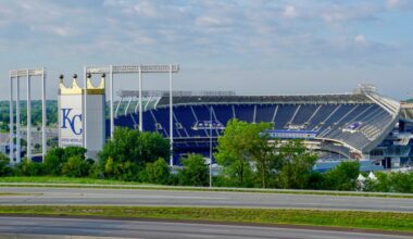 Kansas City Royals name Circa as new sports betting partner — CDC Gaming