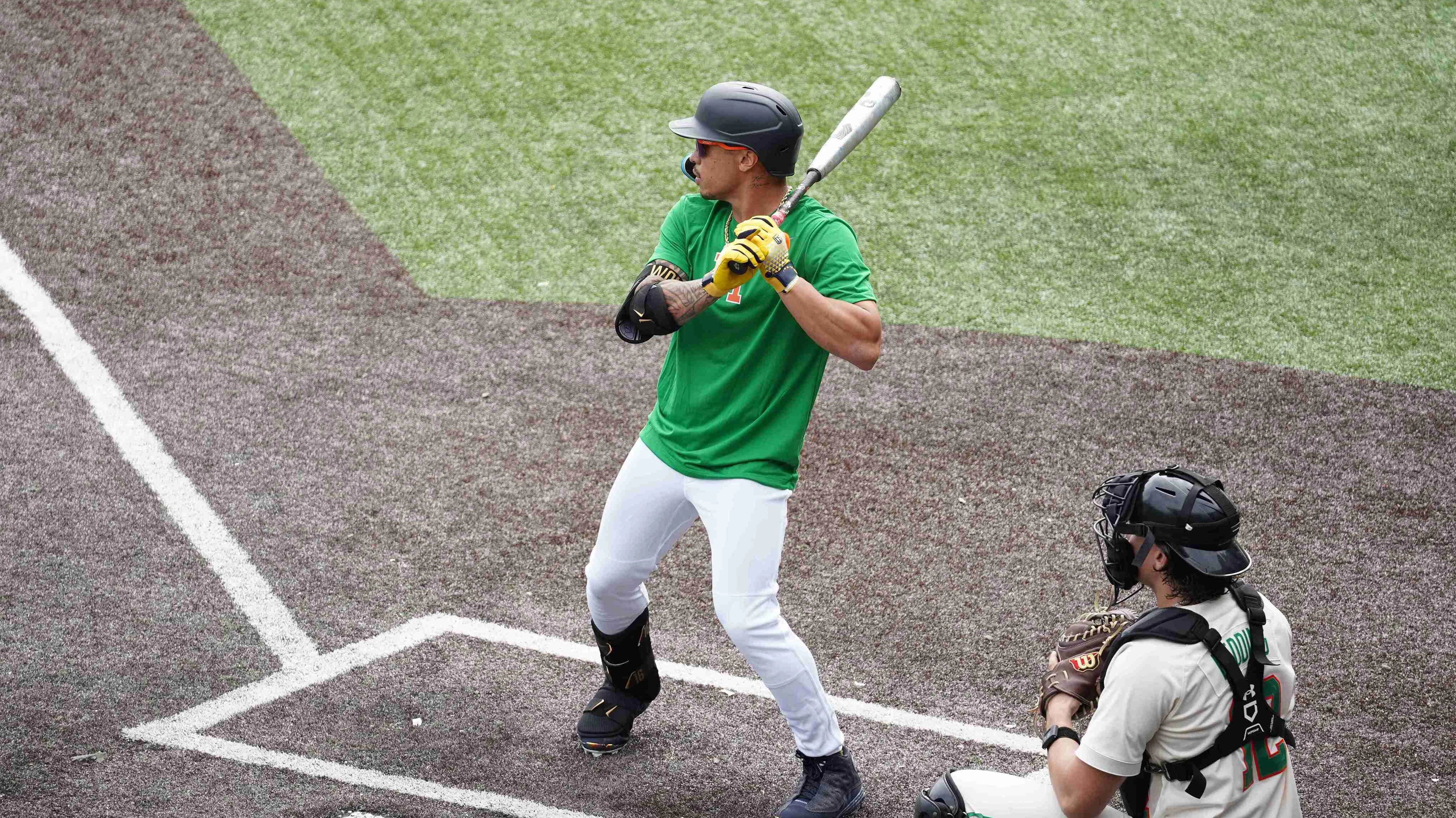 Kolten Wong hitting 012626