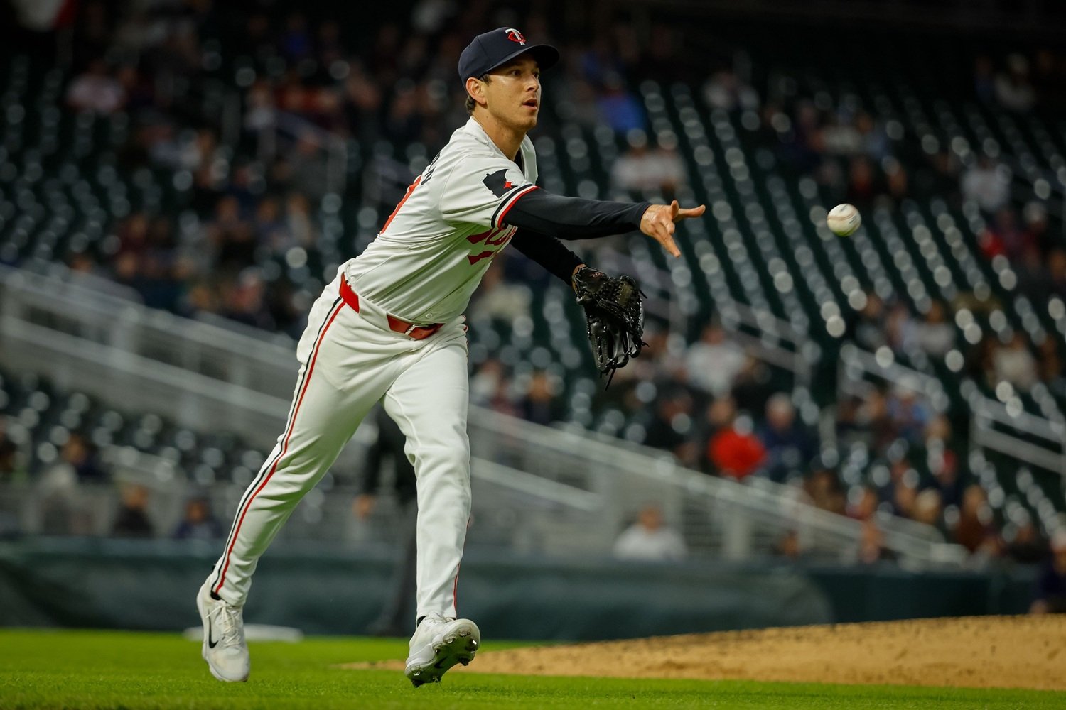 Twins Bring Back Veteran Reliever Matt Bowman on Minor League Contract - Notes
