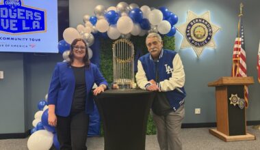 San Bernardino police get glimpse of Dodgers’ World Series trophy – San Bernardino Sun
