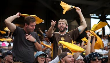 Padres sell out season tickets for 2026