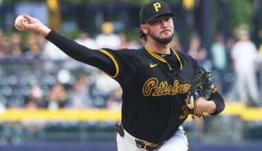 Paul Skenes pitching