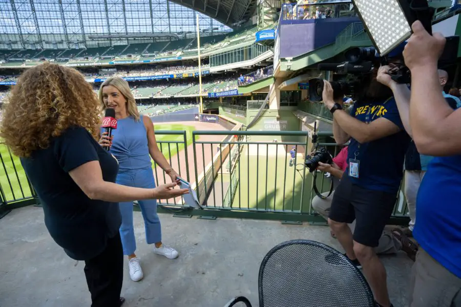 Brewers offered sketchy 3 year TV Deal from Fan Duel Sports Network 1 Milwaukee Brewers, Brewers News