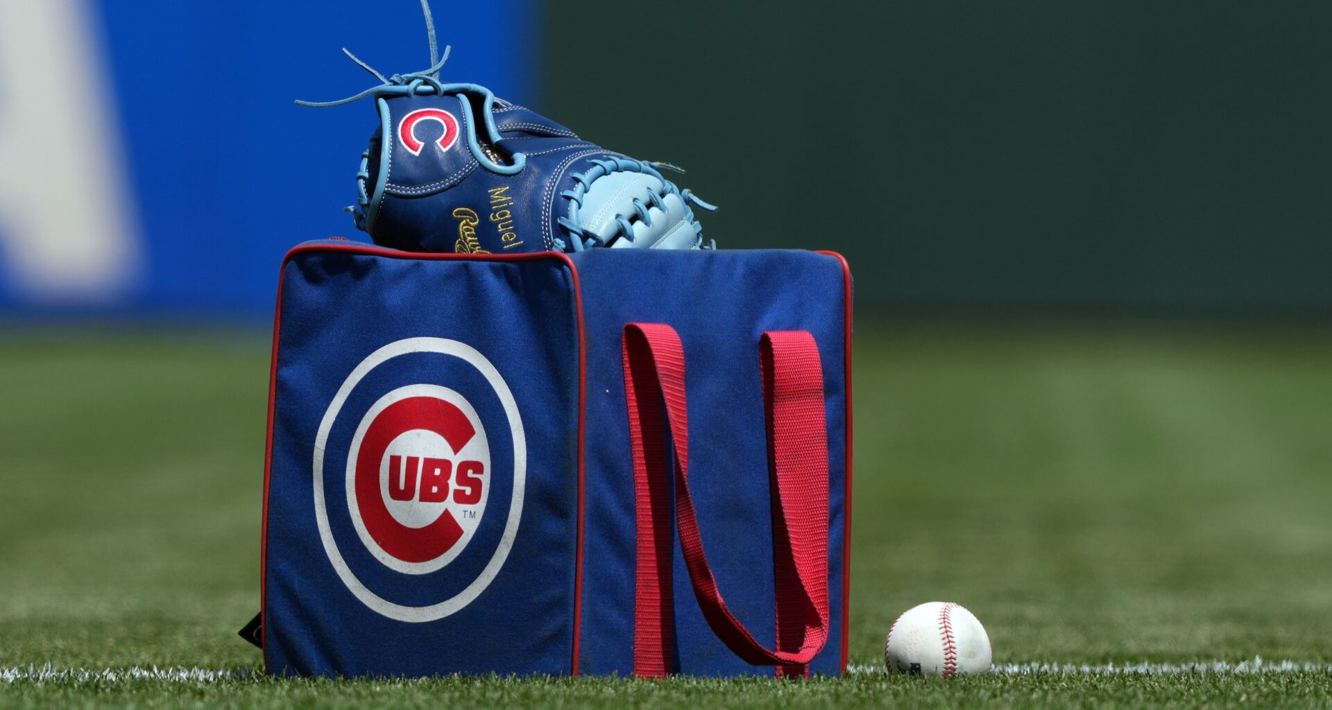 Cubs receive crushing news in pursuit of top free agent slugger