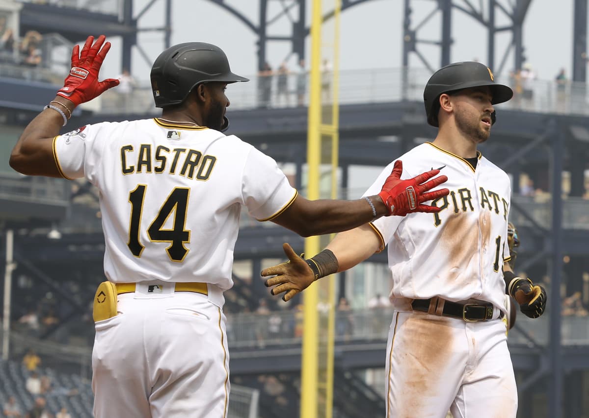 Rodolfo Castro released, signs in Japan