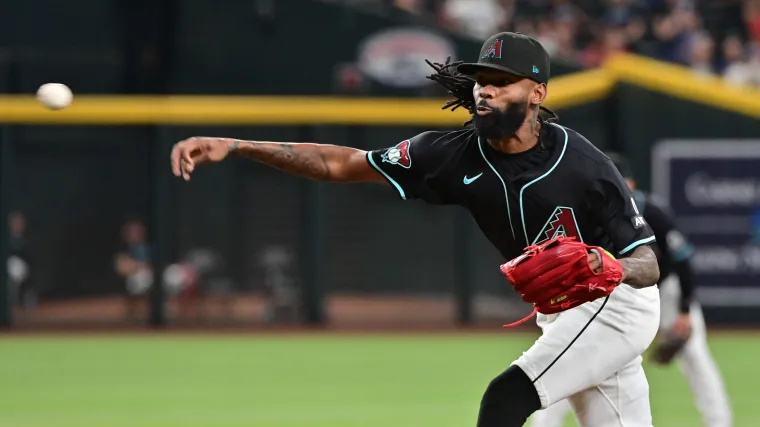 Angels sign 6-foot-7 pitcher with 4.24 career MLB ERA image