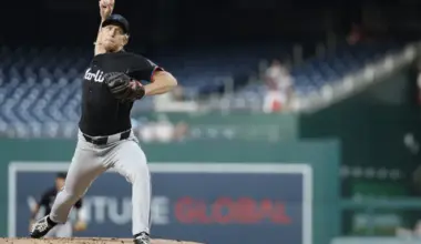 Reds add pitching depth by signing 1.69 ERA righty from Twins image