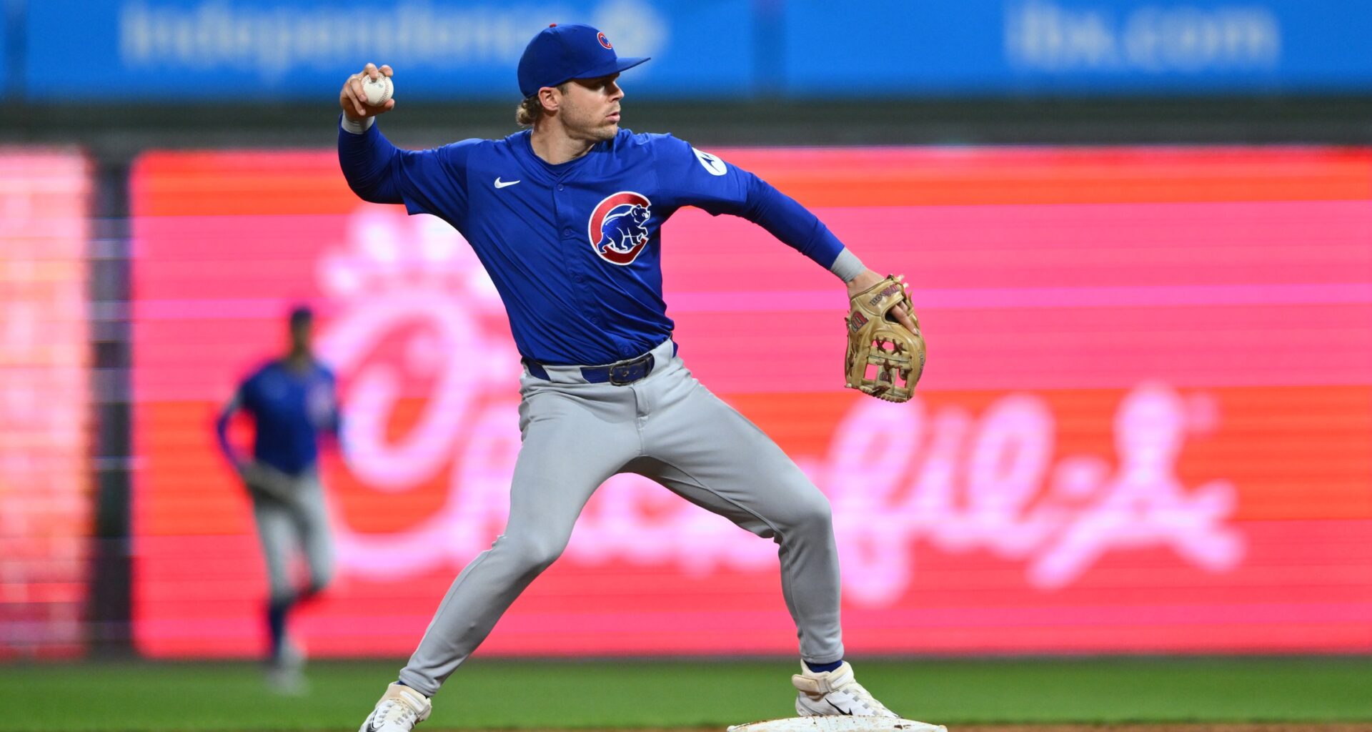 San Francisco Giants aggressively pursuing Hoerner, Donovan