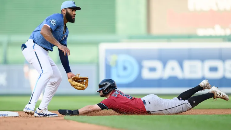 Reds sign versatile speedster who has played for 6 MLB teams image