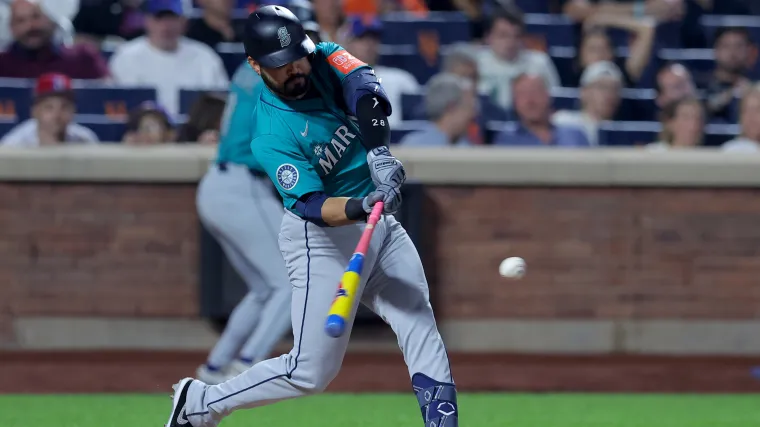 Mariners, Red Sox, Pirates, Tigers, Reds in battle for 49-HR free agent slugger image