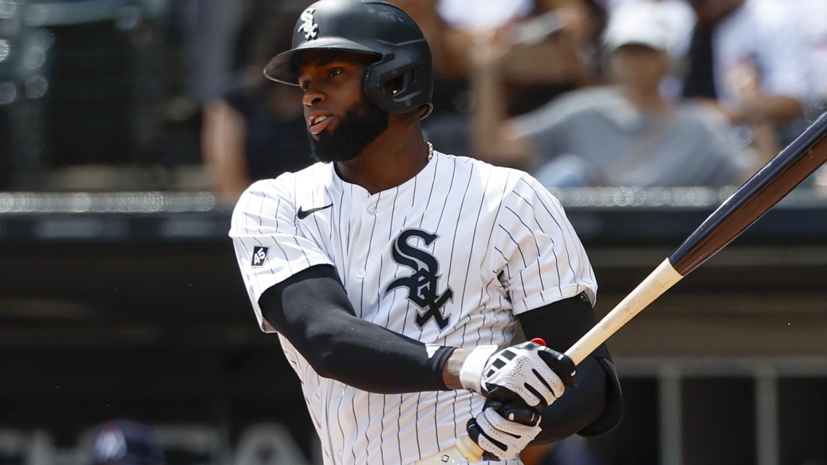 White Sox trade star outfielder Luis Robert Jr. to Mets – NBC Chicago