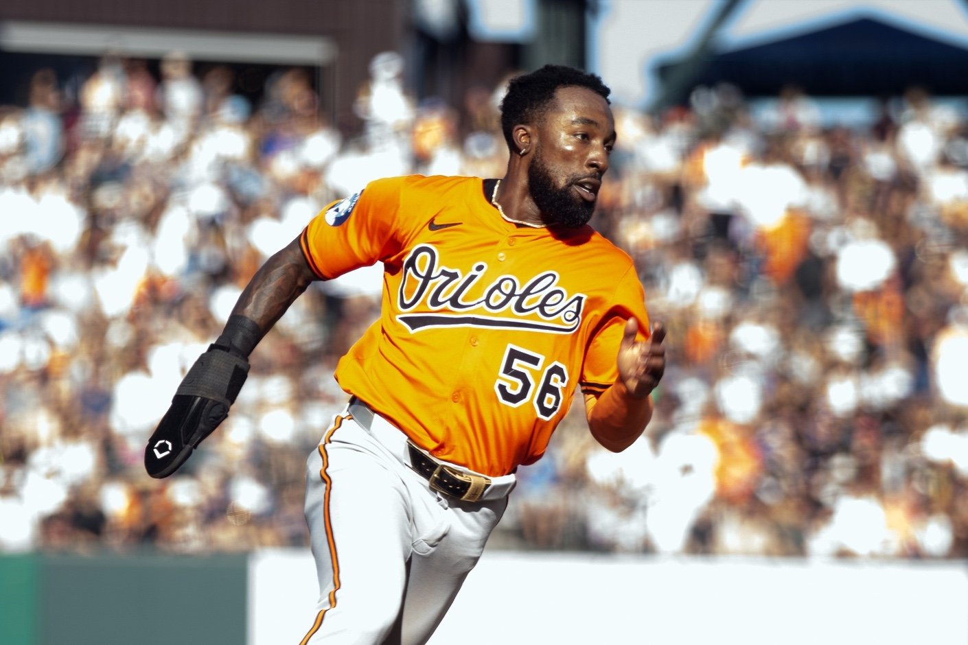 Marlins sign Daniel Johnson to minor league deal - Notes