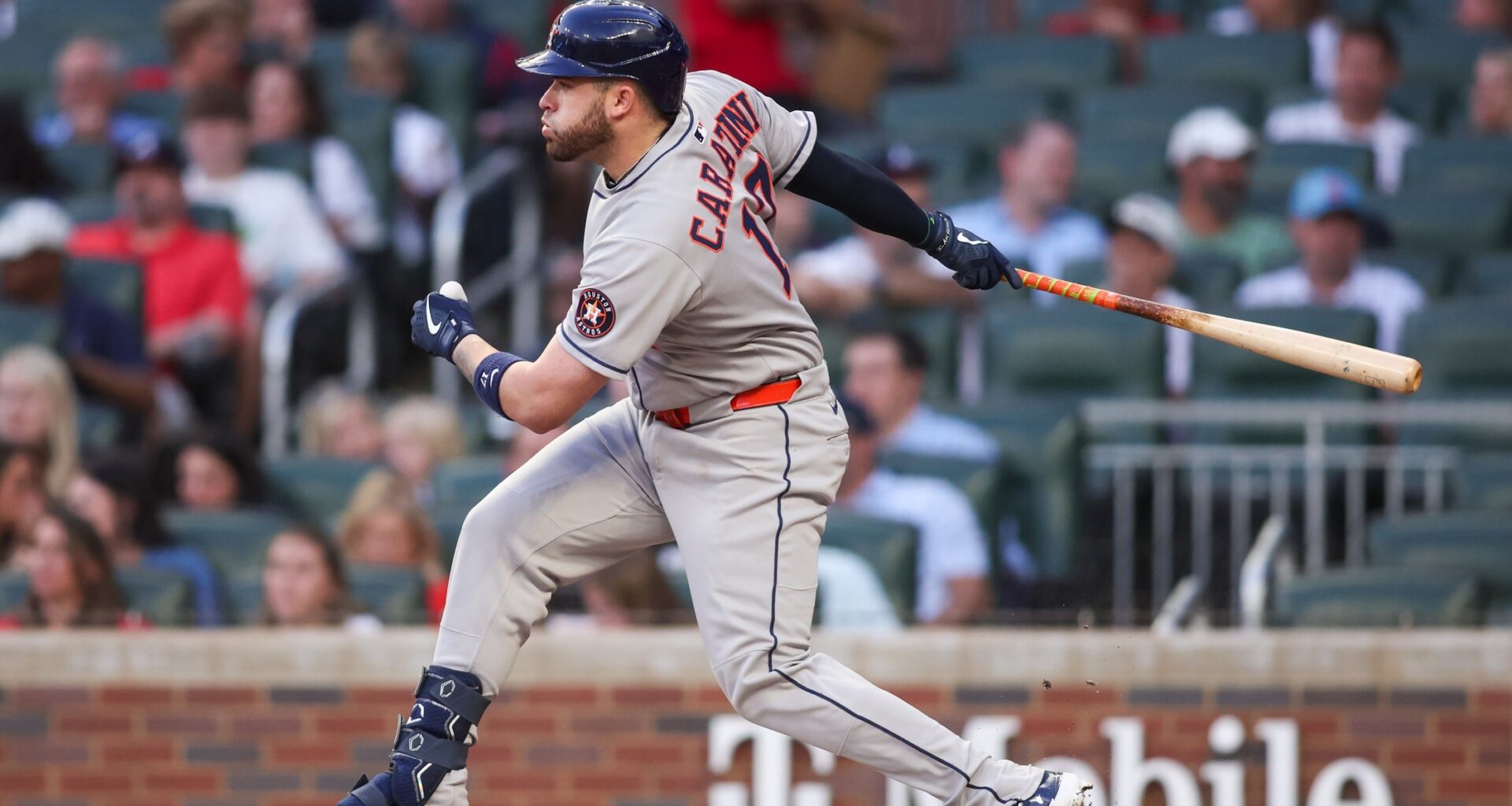 Why Did the Minnesota Twins Sign Victor Caratini? - Twins