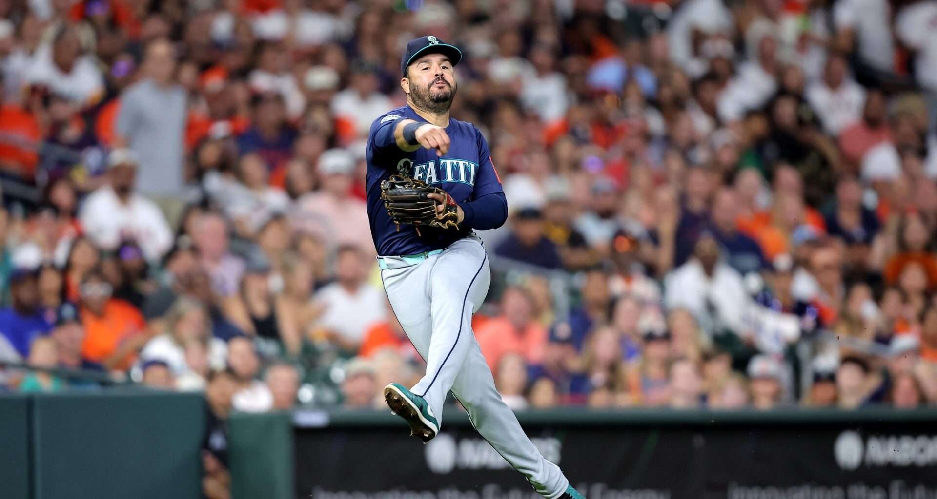 Eugenio Suarez Will Join San Diego Padres