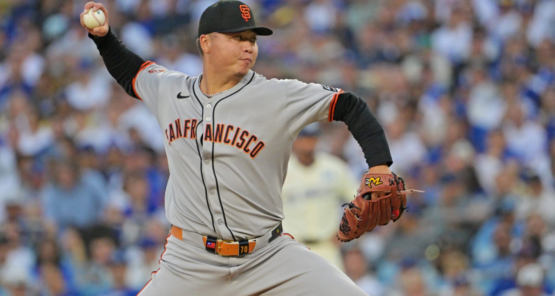 Astros Increase Pitching Depth, Add Right-Handed Swingman in Trade