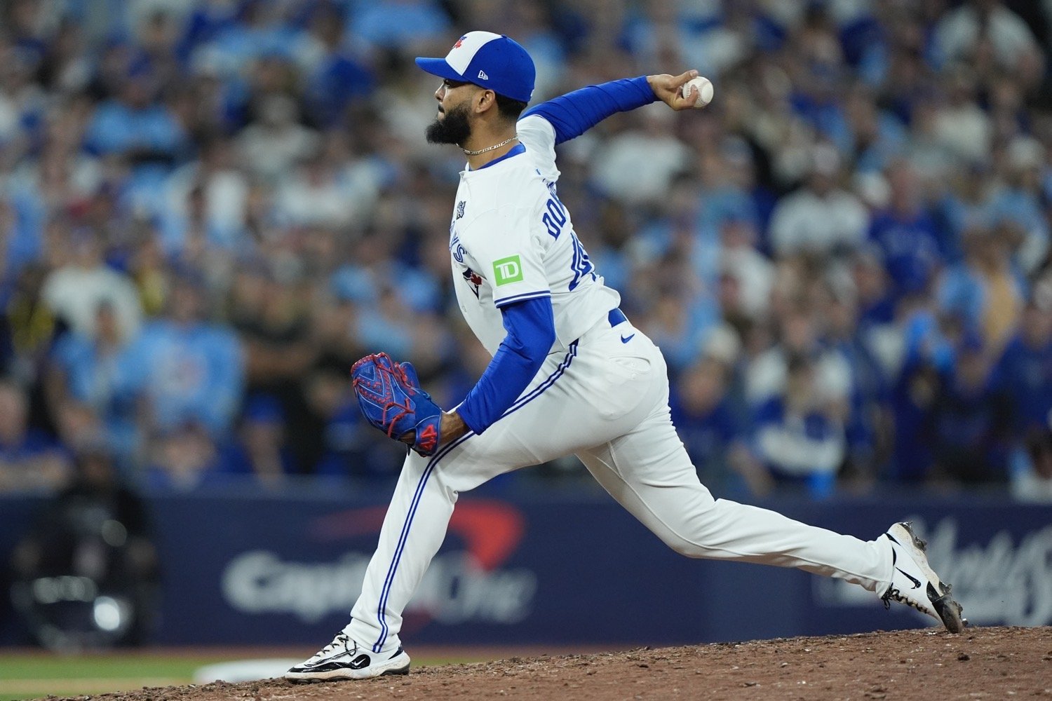 Minnesota Twins Have Shown Interest in Seranthony Dominguez - Rumors