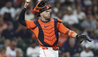 Minnesota Twins Sign Catcher Victor Caratini to Two-Year Deal - Twins