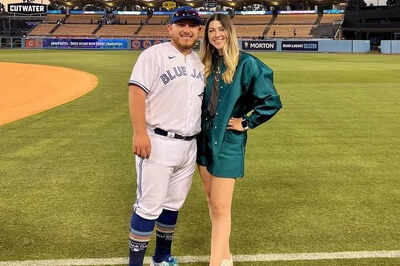 Toronto Blue Jays catcher Alejandro Kirk enjoys time off the field as wife Sofia Castaneda shares a family moment on Instagram